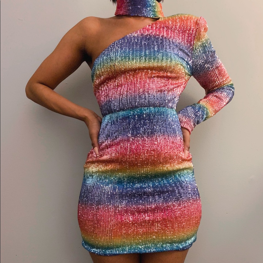 Multicolored sequin dress with one sleeve